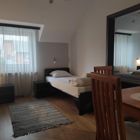 Apartments & Accommodation Stojic Новий Сад Номер фото